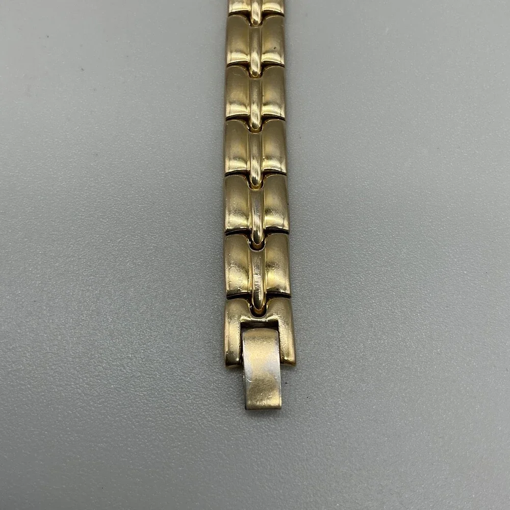 Vintage Citizen Womens Watch 16mm Gold Tone 2200-041215T New Battery 6.5